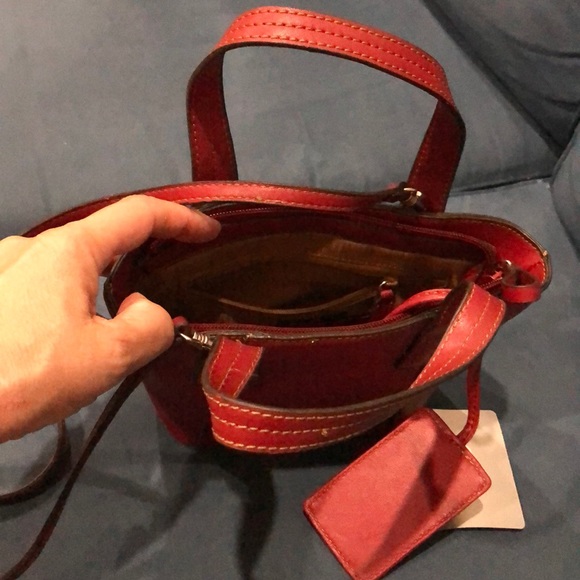 NWOT Beautiful Red Nine West Mini Bag - Picture 3 of 7